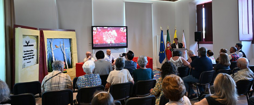 apresentacao nisa em festa oficial